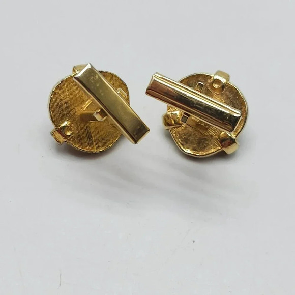 Gray Lucite Abstract Triangle Unisex Vintage Gold Tone Cufflinks - Picture 4 of 4